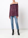 off-shoulders longsleeved blouse