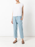 sleeveless blouse 