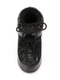'Flirting' snow boots