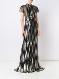 shortsleeved gown 