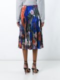 pleated skirt