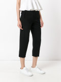 flap pocket cropped trousers