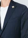 两件款西装