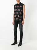 distressed skinny jeans