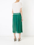 pleated skirt 
