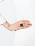 'Black on Black Memento'戒指