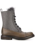 lace-up boots 