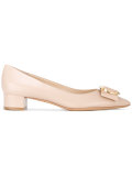 Gancio buckle pumps