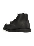 lace-up boots 