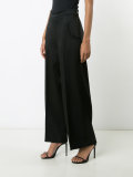 wide-legged trousers