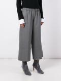 wide-legged trousers