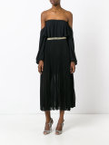 pleated skirt 