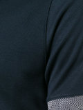 contrast V-neck T-shirt
