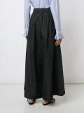 wide-legged trousers