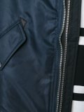 pocketed wind breaker