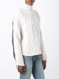 buttoned shoulders jumper