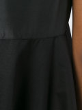 sleeveless shirt