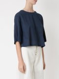 wide sleeves top