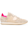 lace up sneakers