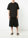 elasticated waist pleated shorts