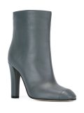round toe boots