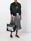 face detail tote bag