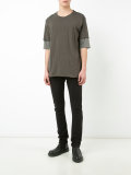 layered T-shirt 