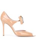 bow detail pumps