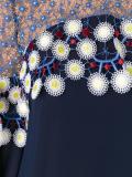 勾编针织花卉连衣裙