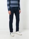 slim-fit jeans 