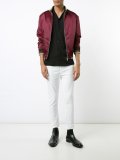 slim-fit trousers 