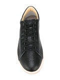 lace up trainers 