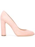 court pumps