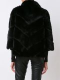 'Reax' coat