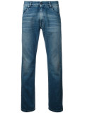 illustrate slim-fit jeans