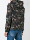 'Camustars'防风夹克
