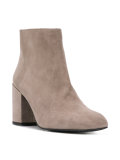 Bacari boots