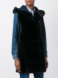 sleeveless hooded jacket