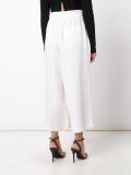 wide-legged cropped trousers