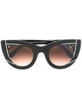 'Wavvy' sunglasses