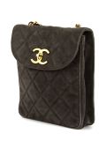 single chain shoulder bag