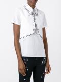 pointy collar T-shirt