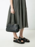 silver-tone rim shoulder bag