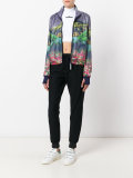 Run mountain print jacket