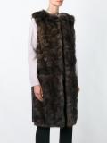 'Malvai' sleeveless fur coat