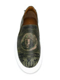 slip on skate shoes