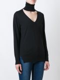 V-neck high neck pullover