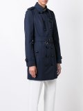 系腰带防雨外套