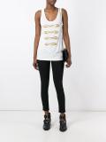 button applique top