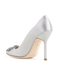 Hangisi pumps